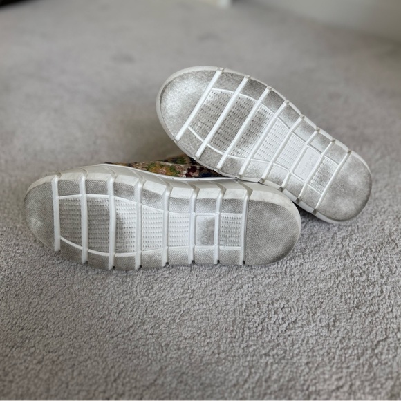 Free People crochet sneakers - Picture 5 of 5